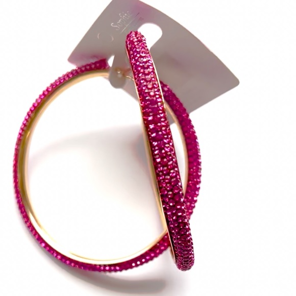 BLING🛍🆕FUCHSIA AND GOLD RHINESTONE HOOP EARRINGS - Picture 3 of 4
